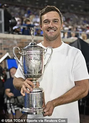 92742651 14178759 DeChambeau A 2 1733857078527