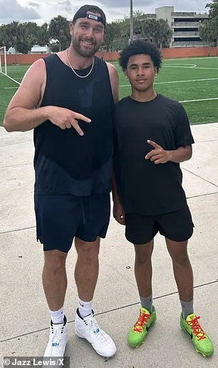 97264243 14608739 Travis Kelce And Jazz Lewis A 21 1744641413046