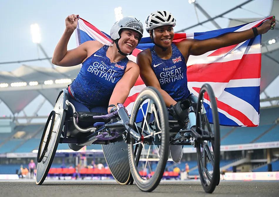 Hannah Cockroft wins 100m gold in Delhi Cockroft Adenegan 1